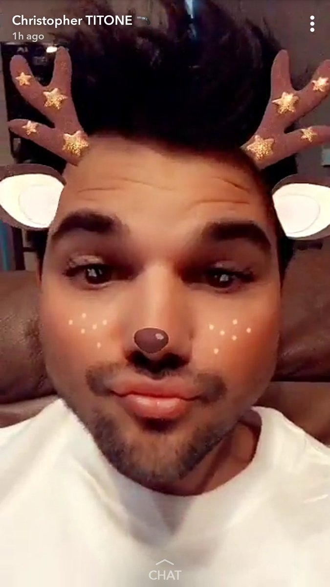 LautieforLife's tweet photo. Can he not 😭😭😭😭😭 he's so fucking cute https://t.co/Eu8Y4KBwpc