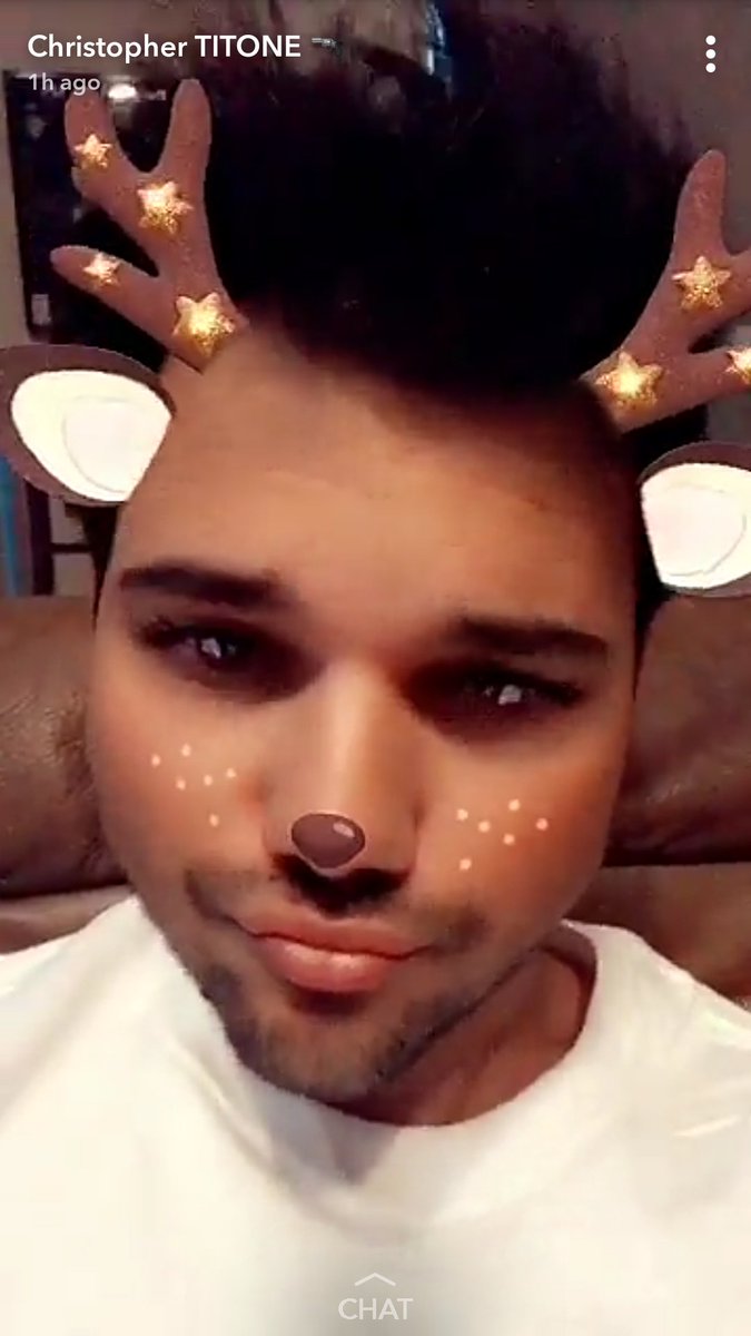 Can he not 😭😭😭😭😭 he's so fucking cute