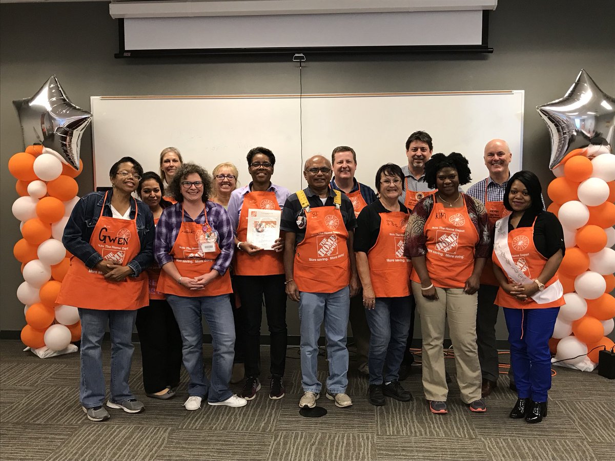 kjl265's tweet photo. We had a blast today at the D90 CAM event celebrating the best of the best! Thank you all for living the Orange Promise!@SantiBernardez https://t.co/faDUyMNQWX