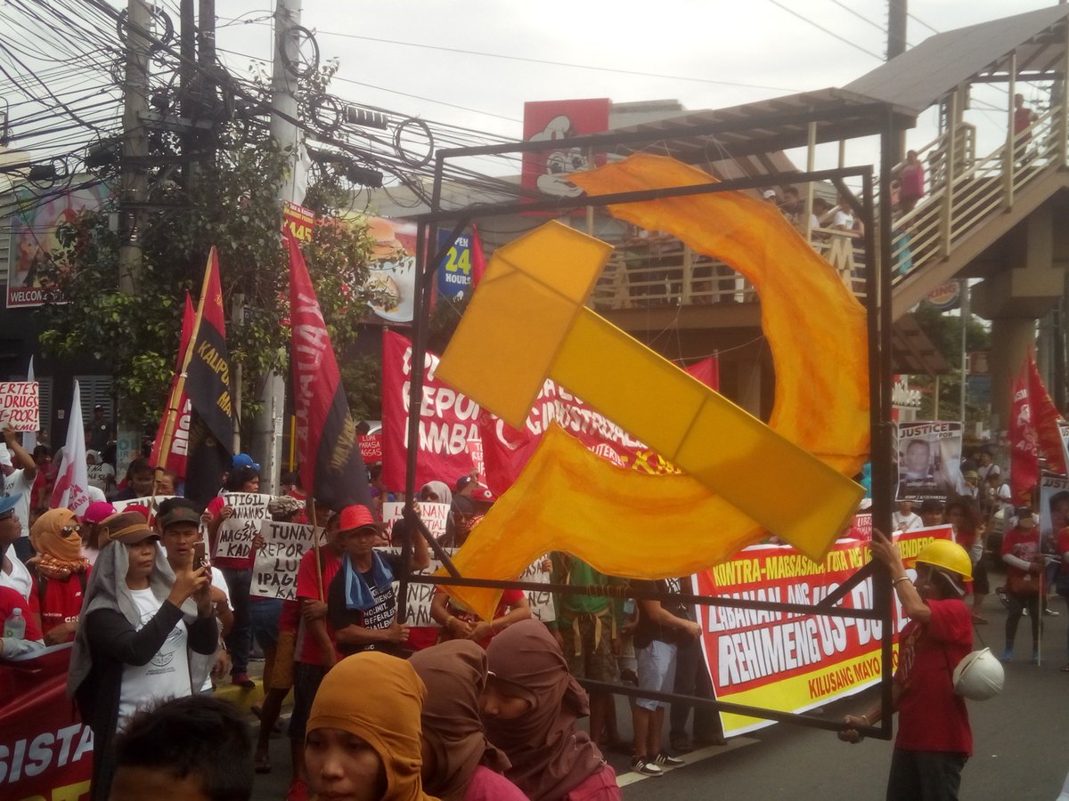 panalagsa's tweet photo. Ang batayang alyansa ng manggagawa at magsasaka #OctRev100 https://t.co/TtWqSTjQps