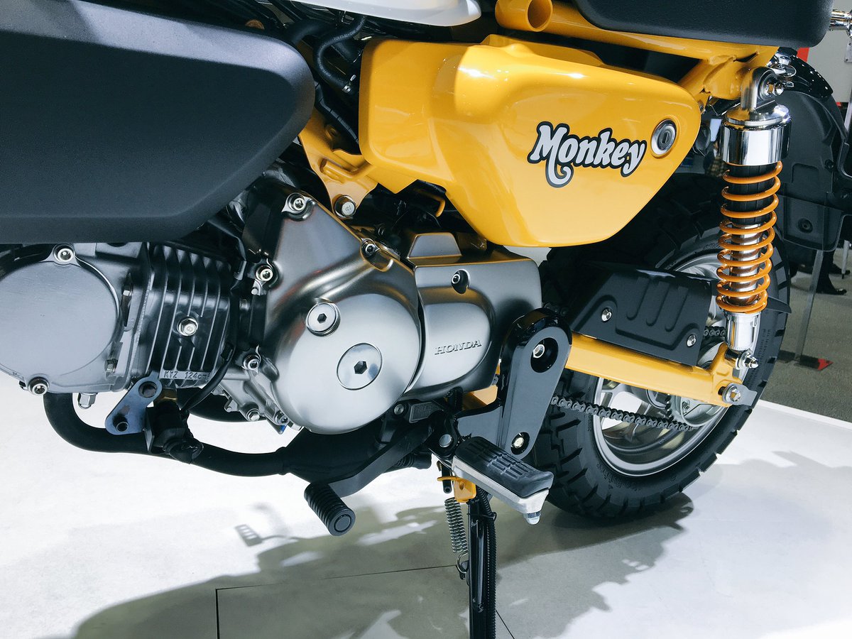バイクブロス マガジンズ 横型125ccエンジンを積むモンキー125とスーパーカブ125のチェンジペダル比較 スプロケカバーは意匠が異なっていますね チェンジはモンキーがリターン式 カブはもちろんロータリー式です モンキー125 スーパーカブ125 バイクブロス マガジンズ 横型125ccエンジンを積むモンキー125とスーパーカブ125のチェンジペダル比較 スプロケカバーは意匠が異なっていますね チェンジはモンキーがリターン式 カブはもちろんロータリー式です モンキー125 スーパーカブ125