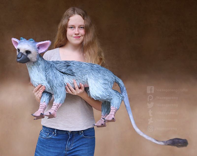NazFX_Studios's tweet photo. Trico is for sale. 16" tall, foam, resin, silicone, faux fur and 2000+ individually cut, airbrushed and glued feathers. OOAK art doll https://t.co/BmNxbvYq4E