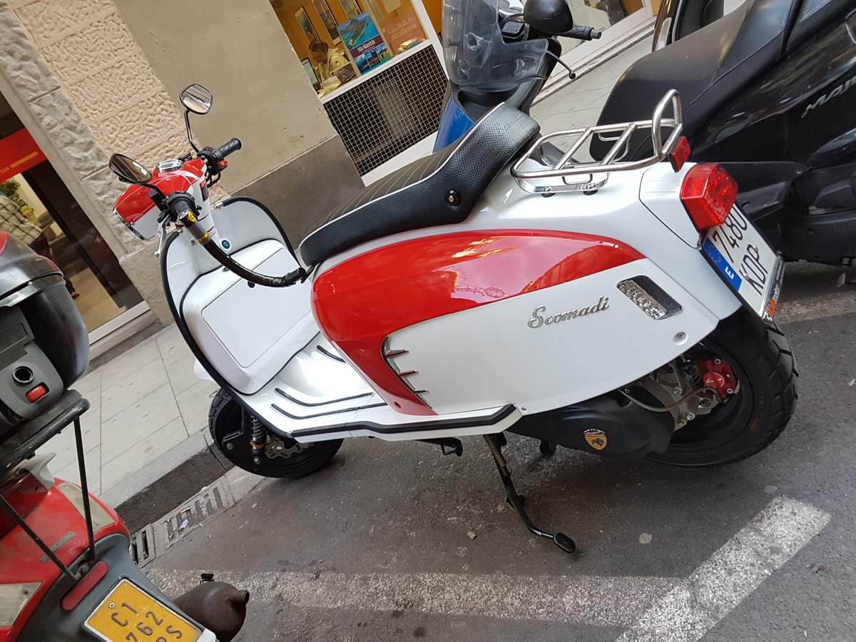 Spotted on the streets of barca <a href="/ScooteringMag/">Scootering</a> <a href="/scooterinfinity/">Scooter Infinity</a> <a href="/Modfatherlondon/">Modfather London</a> <a href="/bullseyesc/">bullseye sc</a> <a href="/ScomadiSales/">Scomadi</a> <a href="/TheBig7Rally/">Big 7 Scooter Rally</a>