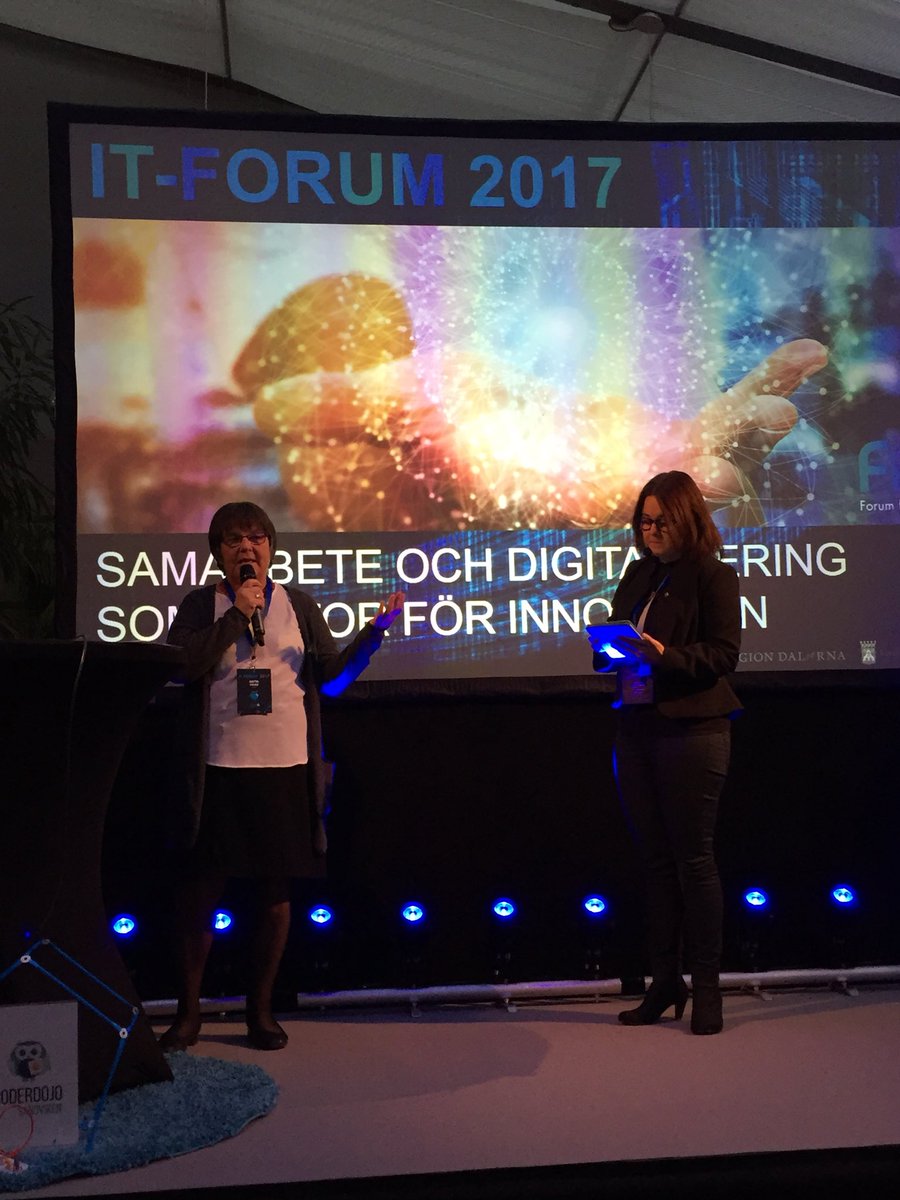 AnnSundelius's tweet photo. IT Forum 2017. Regiondirektör Johan Färnstrand invigningstalar https://t.co/u4X3SDpOOJ