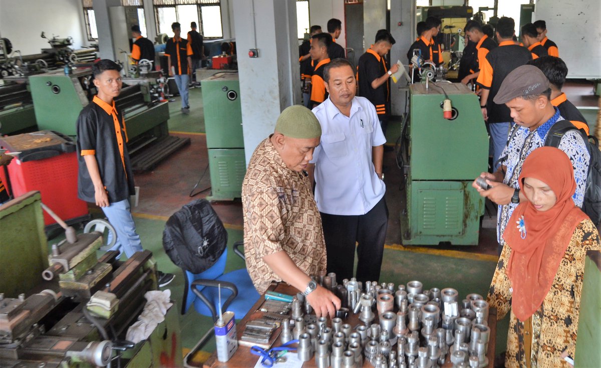 uptdblkibpp's tweet photo. Kunjungan MAN 1 Balikpapan https://t.co/eOeKKyuHR5