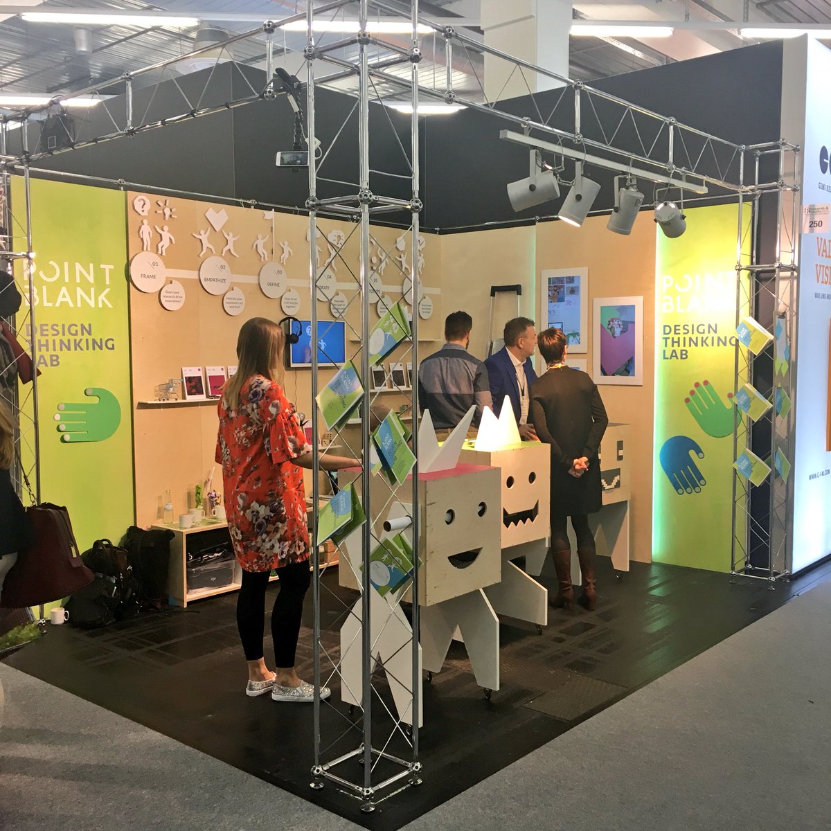 Ready to roll - Point Blank Desn Thinking labat #rr17 | #mrx #designthinking #innovation #wecraftimpact