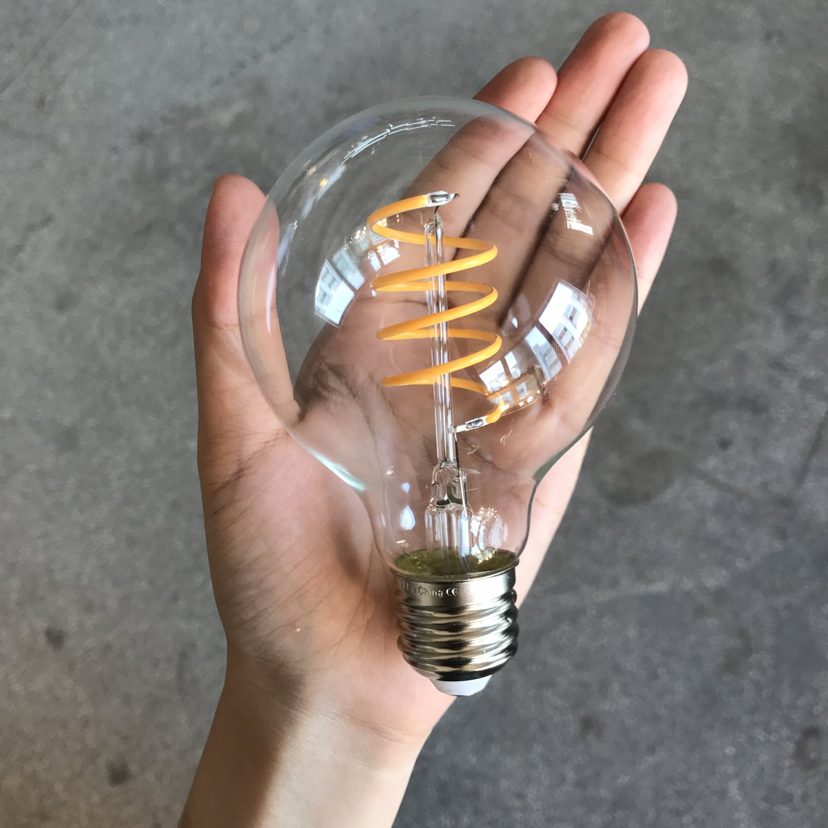 WinminOuyang's tweet photo. New items!!! 
Curved LED filament bulbs
https://t.co/e52h2ckg4i https://t.co/mG2IpDB0Cz