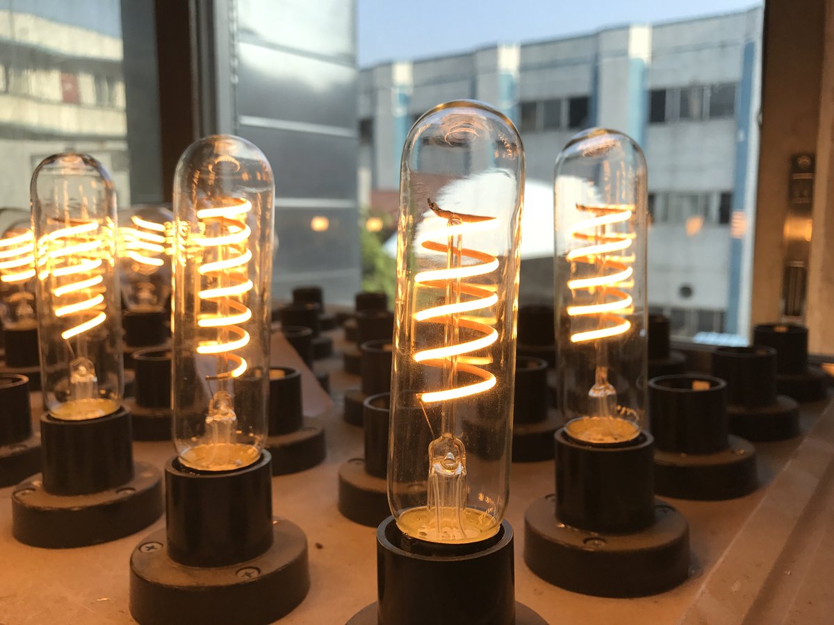 WinminOuyang's tweet photo. New items!!! 
Curved LED filament bulbs
https://t.co/e52h2ckg4i https://t.co/mG2IpDB0Cz