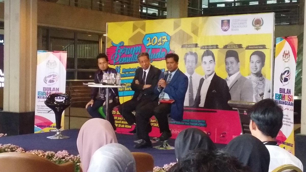 uitmlibrary's tweet photo. Video-Forum Penulis Muda 2017 program DBP, PTAR dan IMPAK UiTM #librarycustomerday #libraryday #libraryuitm #LCD2017 https://t.co/x4VByC7nmi https://t.co/ZIRMGfNy9M