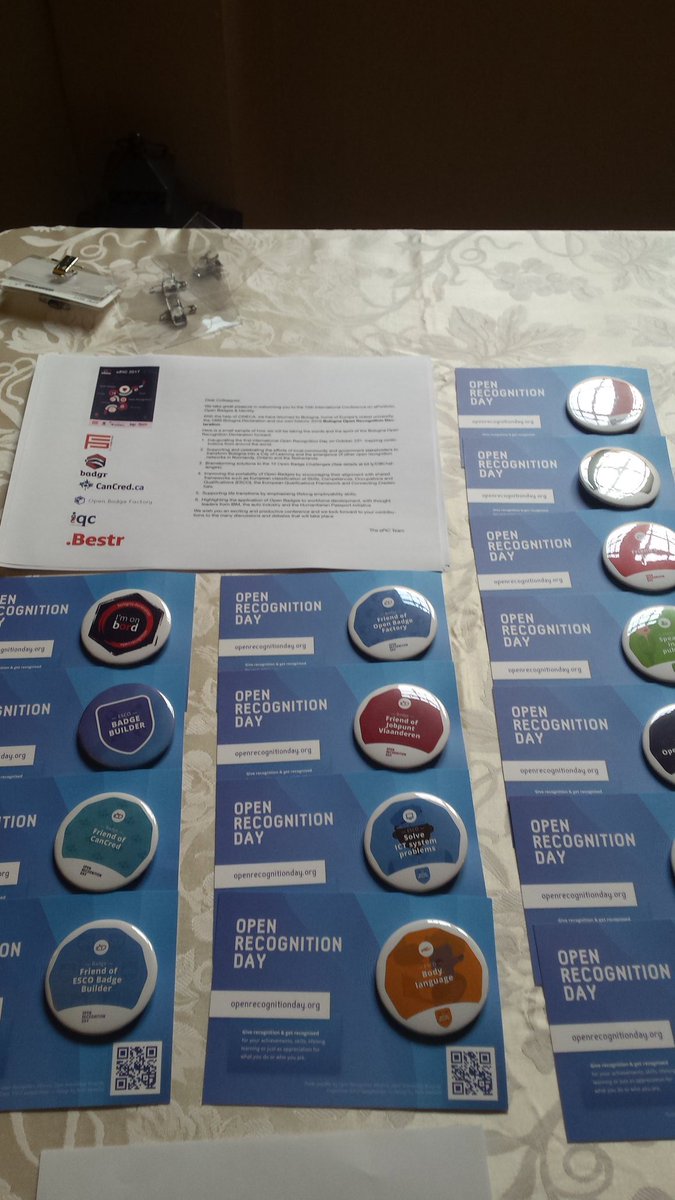 jeborsel's tweet photo. Spreading some #openrecognition with the #oSoc17 team at @openepic https://t.co/sze4QL2Nnb