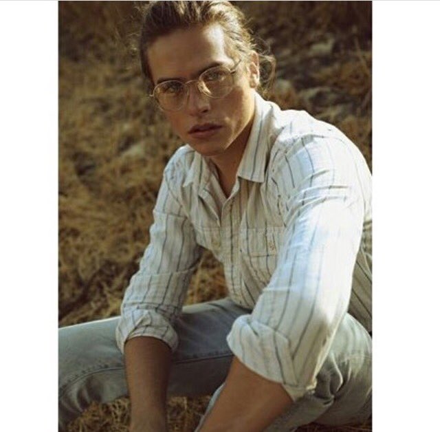 thoughts1994's tweet photo. Dylan Sprouse 🔥
#thoughts https://t.co/w0L1JhMhye