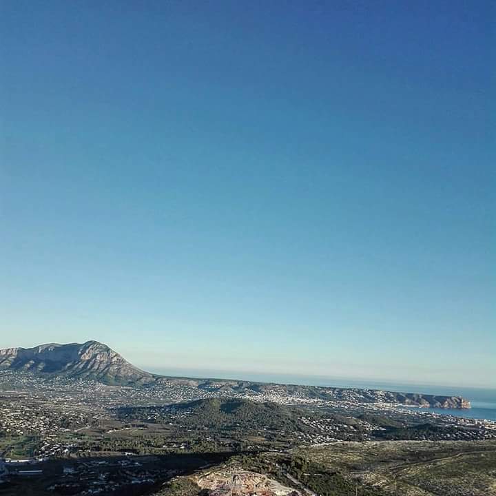 llmiralles's tweet photo. Vistes dalt del #PuigLlorença. 
#PenyaldIfach #Montgó #Segaria #CapdelaNao #CapdeSantAntoni https://t.co/yaaX2cd6mz