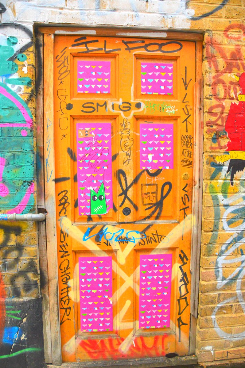 theboutiqueadv's tweet photo. Love this pink door #london #londontours #londonthingstodo @LocalGuddy @visitlondon #londonstreetart #streetart #londonactivities https://t.co/GCtgxDsW6V