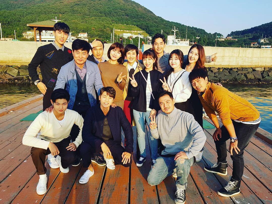 DM9AWtlUQAAbnga.jpg:large