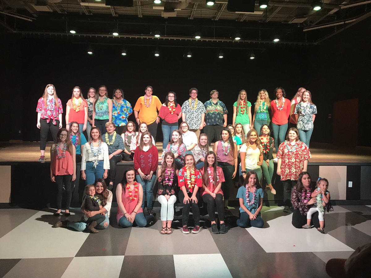 STA_choir's tweet photo. Thank you so much to Mrs. Bray and everyone else who came to offer their help and support. We could not have done it without you guys!❤️ https://t.co/mlElnetGN9