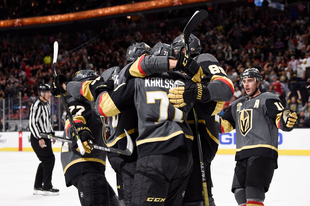 GoldenKnights's tweet photo. End Of 2 Periods

Us: 3
Them: 1

Mood: We never get this lucky, we promise😙 https://t.co/S8cLMenyC4