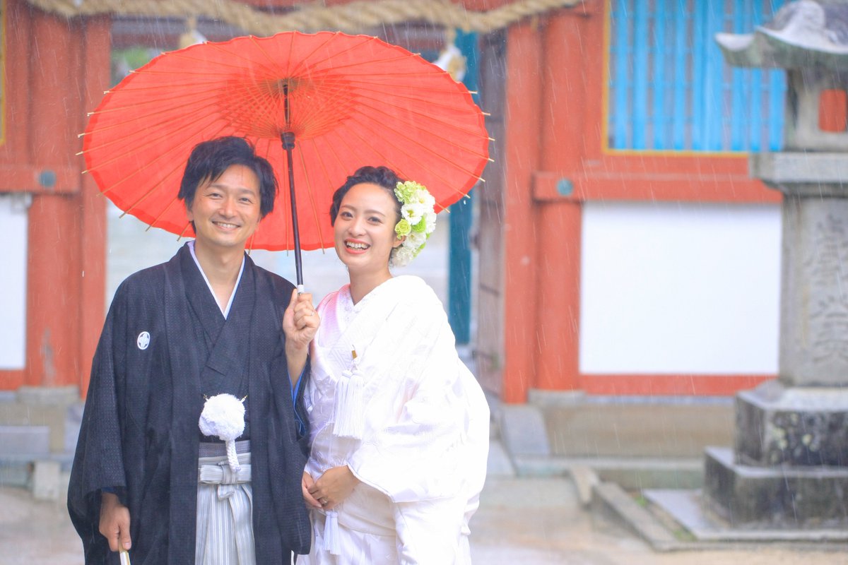 防府天満宮 神前結婚式 1100年の歴史を持つ防府天満宮の結婚式 は 雅楽の調べのなか格調高く古式ゆかしい雰囲気のなかで行なわれます お二人はもちろん ご親族をはじめ参列されるすべての方の心に残る御式です 防府天満宮 の結婚式 T Co