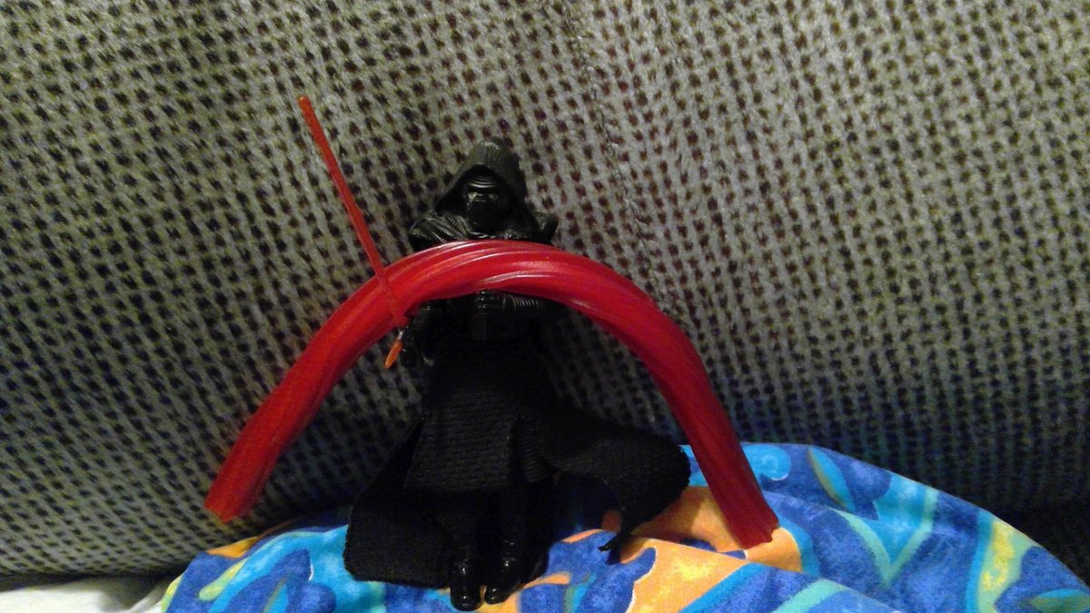 TinyKylo's tweet photo. Tiny Kylo Ren's Twizzler is drooping.

He screams.

He falls to his knees.

"My destiny," he wails.

How will he survive this tragedy? https://t.co/nORXmHQUIs