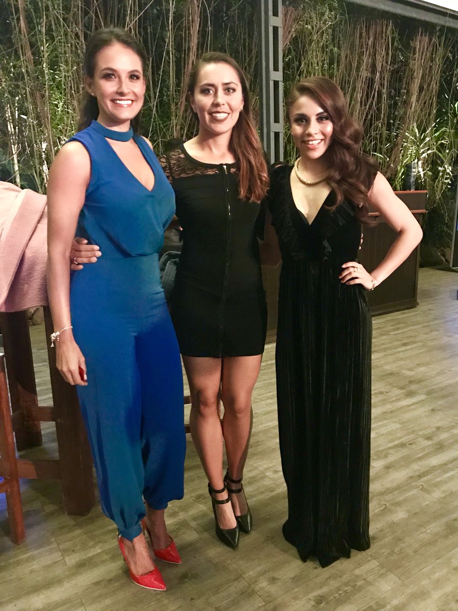 GeorginaHolguin's tweet photo. Con estas mujeres campeonas y guerreras #orgullodemexico @paolongoria y @cuerdarosa  #Méxicogana las admiro mucho 🙏🏽👌🏽😚😚 https://t.co/IzQRD4TXUh