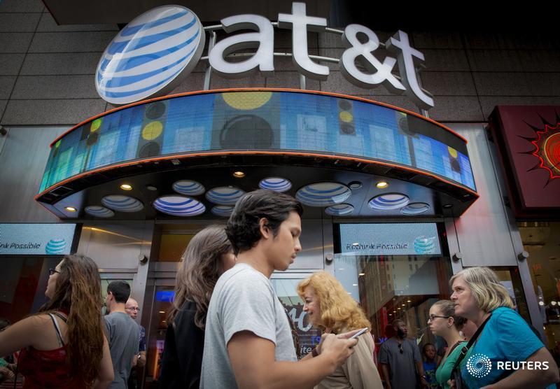 Reuters's tweet photo. Fewer AT&amp;T customers upgrade their devices ahead of Apple’s #iPhoneX launch. @AnjaliAthavaley reports: https://t.co/sZ9BRcx1qi $T $AAPL https://t.co/o8mPggBA4g