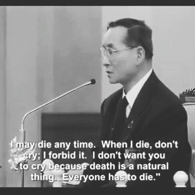 BigmKrittarit's tweet photo. “I don’t want you to cry because death is a natural thing. Everyone has to die.” 🙏🏼🇹🇭😢 #ในหลวงรัชกาลที่9 #KingRama9 #คิดถึงพ่อ https://t.co/XT13mLbW12