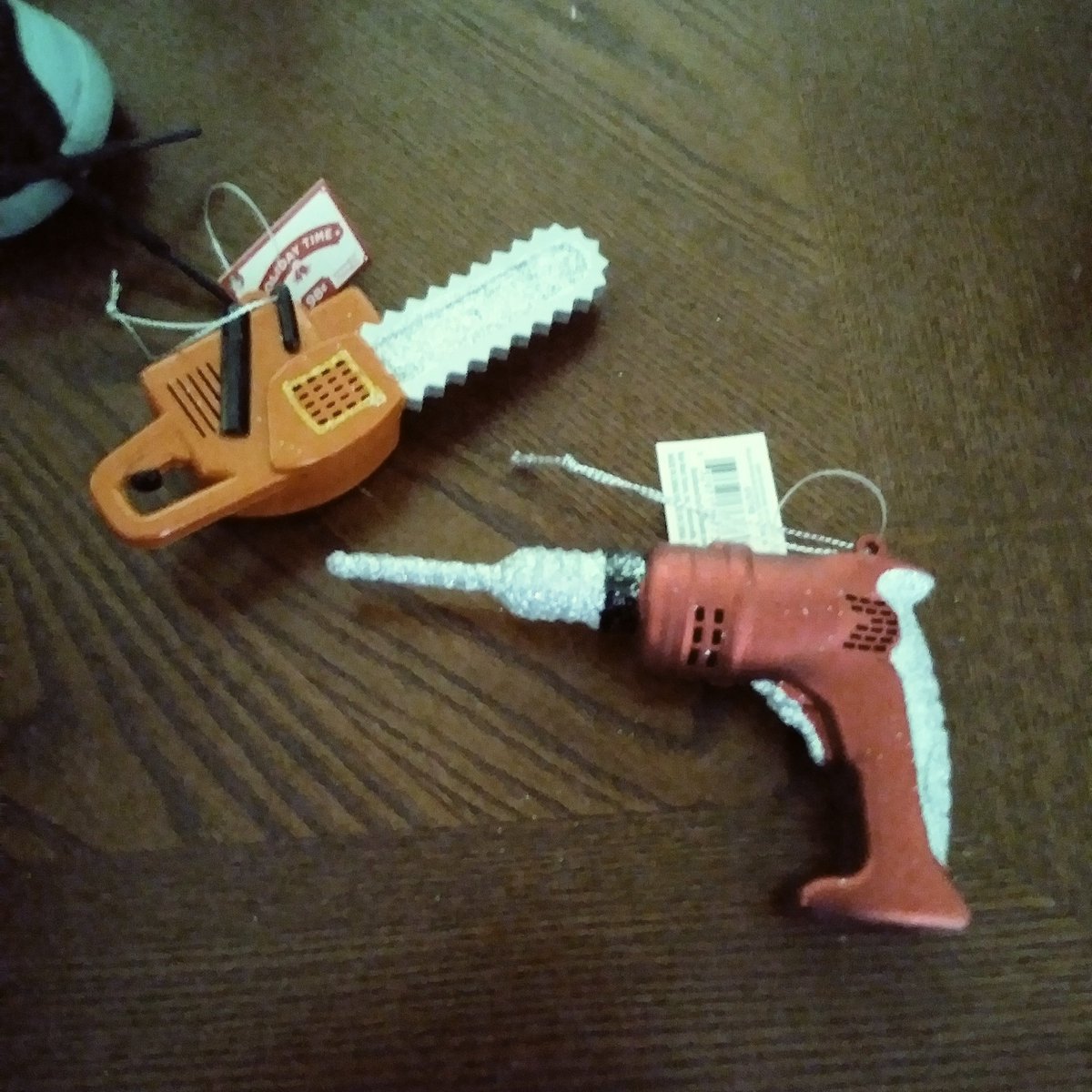 AlonnaKindle's tweet photo. Bought these for my christmas tree..they are for my Dad ..he was a carpenter https://t.co/hBDJTeKdxm