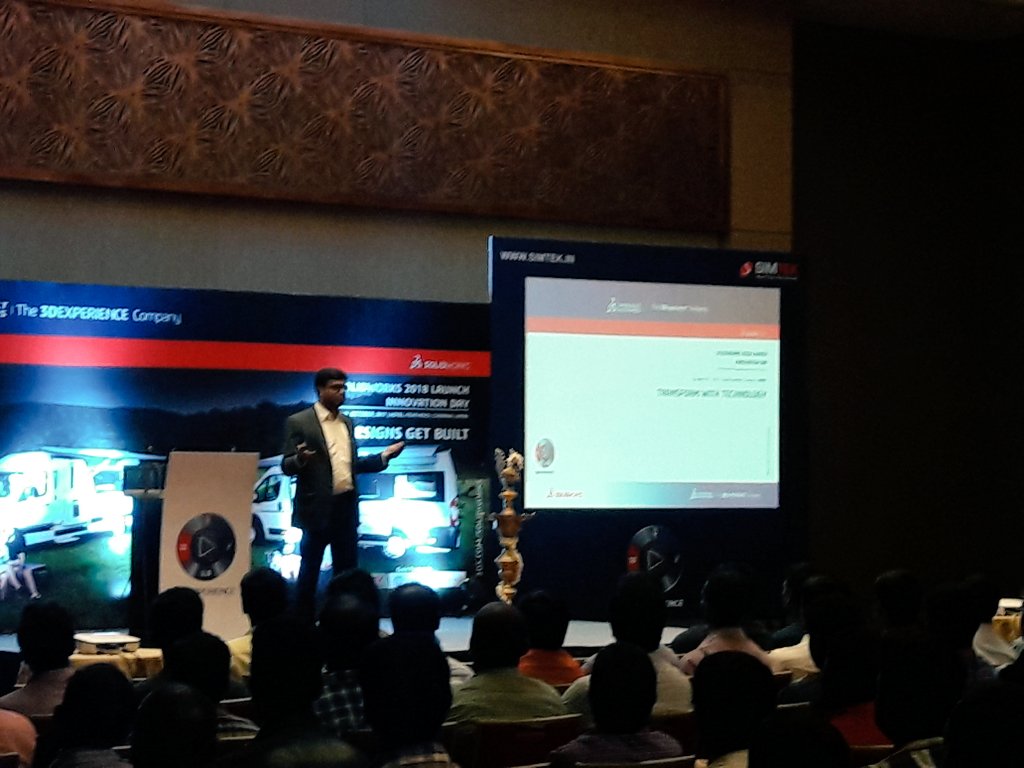 SIMTEKINDIA's tweet image. "Transform with technology" a great  keynote presentation by Theerthagiri Rajakal (TTM). #swlaunch18 @SOLIDWORKSIndia