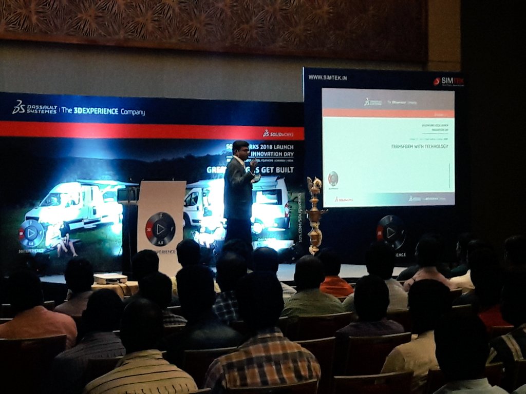 SIMTEKINDIA's tweet image. "Transform with technology" a great  keynote presentation by Theerthagiri Rajakal (TTM). #swlaunch18 @SOLIDWORKSIndia