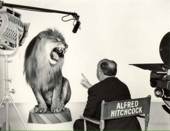 lusemusik's tweet photo. #AlfredHitchcock #MGM #1958 #oldphotograph #oldpicture #oldphoto #historyinframe https://t.co/bc636zL2G1