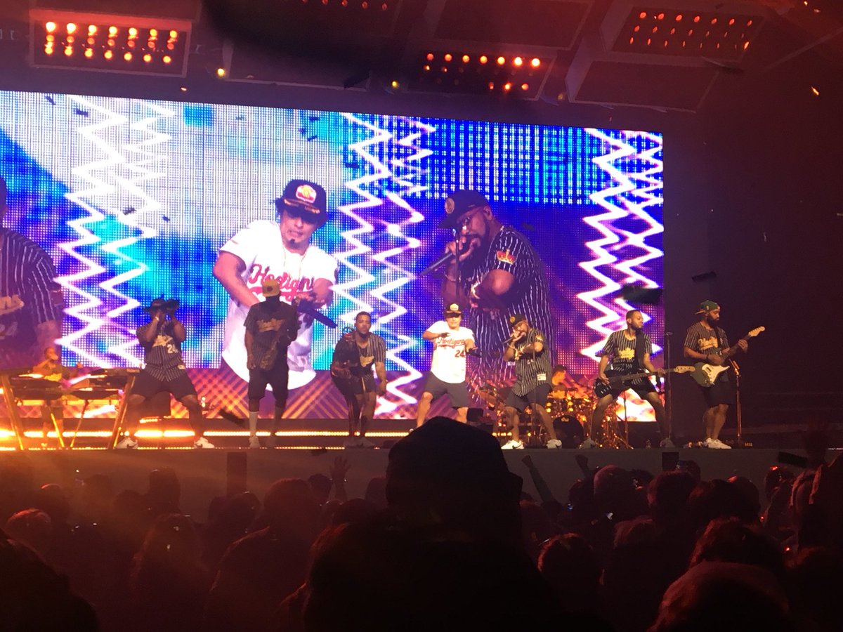 TheAngelLopez's tweet photo. You guys have been seeing me tweet about the Bruno Mars concert for about a year. It was worth the wait best night of my life, I’m happy!!! https://t.co/oFEyOzH65i