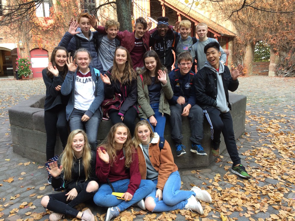 Y10 Nuremberg Exchange. Autumn tour of  Altstadt. So schön! Highly recommended <a href="/MonGirlsMFL/">MonGirlsMFL</a> <a href="/MonGirlsHead/">Mrs Jessica Miles</a> <a href="/MonBoysHead/">Simon Dorman</a>