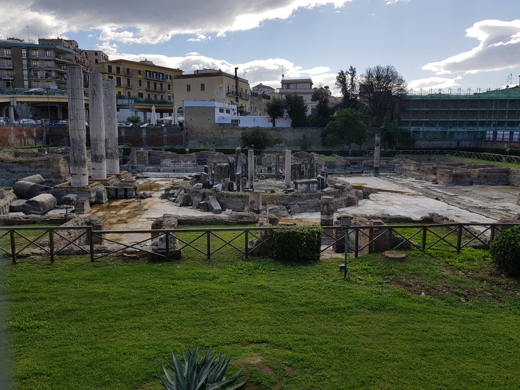 WriGeog's tweet photo. Students enjoying their first day in Naples visting the Temple of Serapis and Hurculaneam. #Naples2017 @WrithlingtonSch https://t.co/OrWzofWbbB