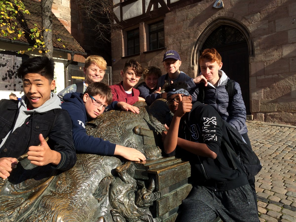 Modern interpretation of Albrecht Dürer's The Hare fascinates Year 10 <a href="/MonGirlsMFL/">MonGirlsMFL</a> <a href="/MonGirlsHead/">Mrs Jessica Miles</a> <a href="/MonBoysHead/">Simon Dorman</a>