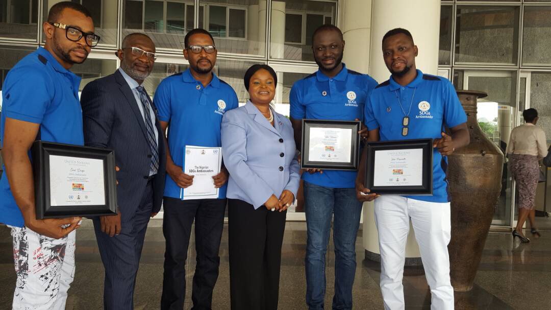 ossap_sdgs's tweet photo. HE @Adejoke_O_A with SDG Ambassadors @sanidanja @yakubumohammed_ @uzeeusman #Action4SDGNG #UNDAYNG https://t.co/SzAxcVnnIQ