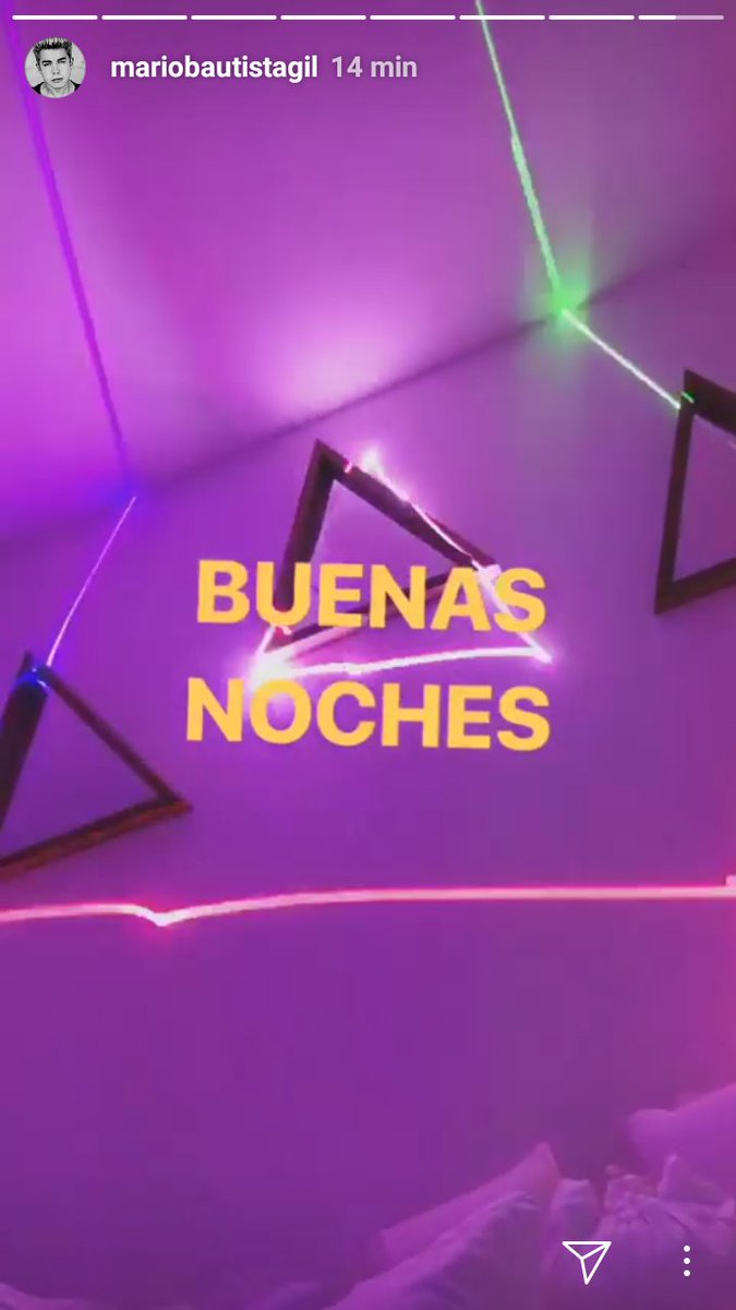 Sandra9941's tweet photo. Me agradan mucho las luces en tu cuarto 😍😍😍😍 @mariobautista_ https://t.co/H62DNy6btJ