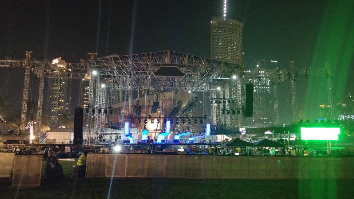 vconnectu's tweet photo. #Dubai is all set for one of the Biggest ever #AudioLaunch #2Point0 on 27th !
#Dubai will be called as #2Point0City @rajumahalingam https://t.co/DLMhmFc0Kj