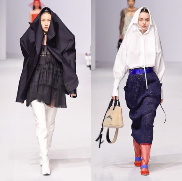 0033nans7788's tweet photo. 1900s >> 2017
Korean culture reinterpreted by Yoon Choonho,YCH's designer,and get mixed with modern wear for YCH 18S/S #YCH #SFW18ss https://t.co/YkH1TT7MOT