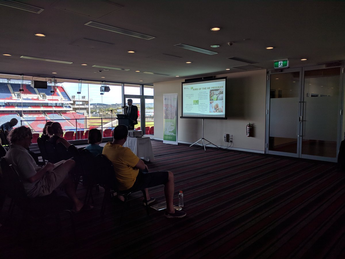 Encouraging students into STEM careers at the <a href="/meprogram/">Me Program</a> information night. <a href="/StarLABAU/">StarLAB</a> #STEMed