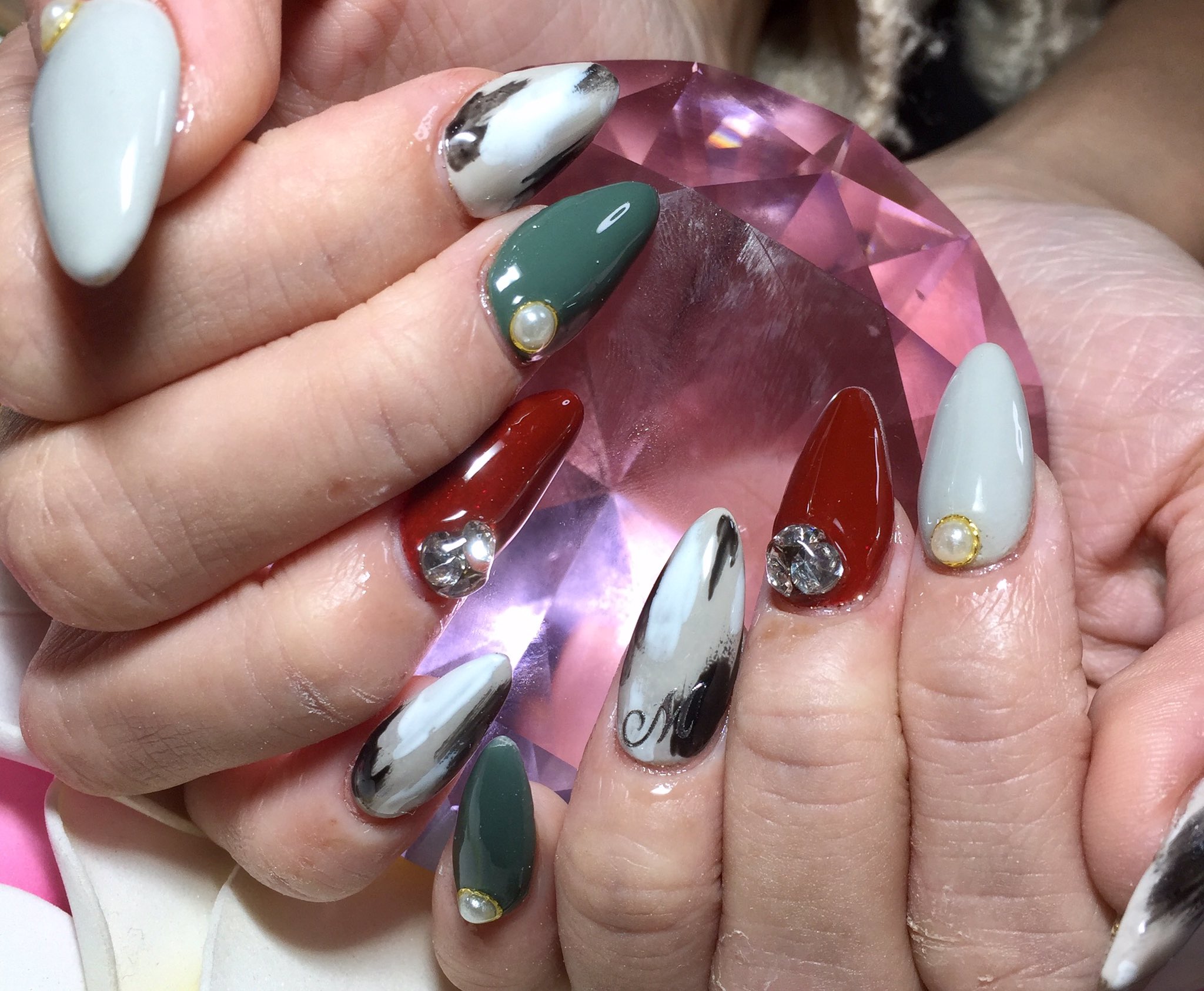 村田 奈津季 V Twitter ひなちゃんネイル スカルプ ボルドーネイル カーキネイル グレージュネイル アートネイル ビジューネイル 裏ゴールド 差し入れありがとう Autumnnail 秋ネイル 自宅ネイル Nail T Co 479peittql Twitter