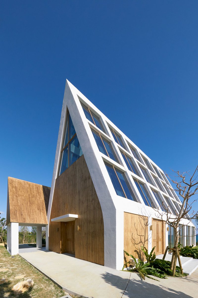 「美らの教会」／ジェネラルデザイン一級建築士事務所