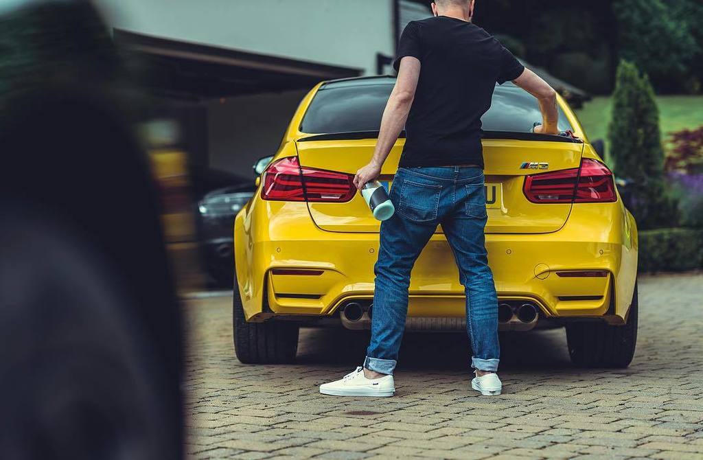 GS_Gijs's tweet photo. Love this color on the M3!
_
#smartpolishpro #zeroh2o #supercars #supercar #car #cars #automotivephotography #autoโฆ https://t.co/c0YaJogWbv https://t.co/QoHoJk7zLa