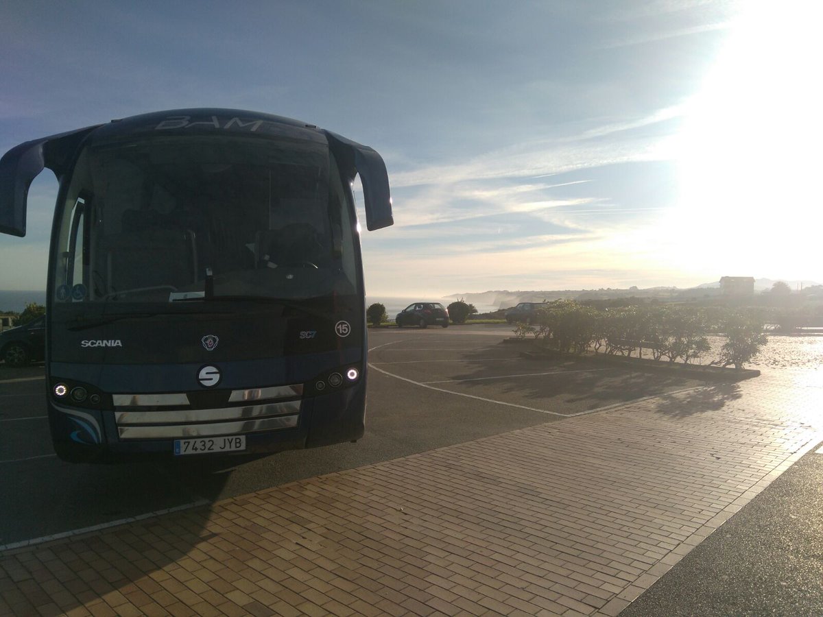 BusbamAutobuses's tweet photo. #BUSBAM en el #cabosanlorenzo La Providencia #gijon Disfrutando de las vistas.
Fotos gracias a Diego Juan de la Cruz :) https://t.co/59NoRINtcT