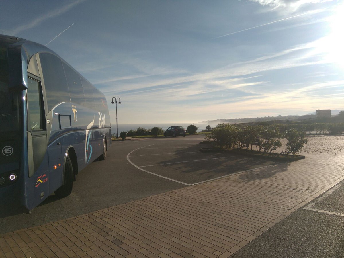 BusbamAutobuses's tweet photo. #BUSBAM en el #cabosanlorenzo La Providencia #gijon Disfrutando de las vistas.
Fotos gracias a Diego Juan de la Cruz :) https://t.co/59NoRINtcT