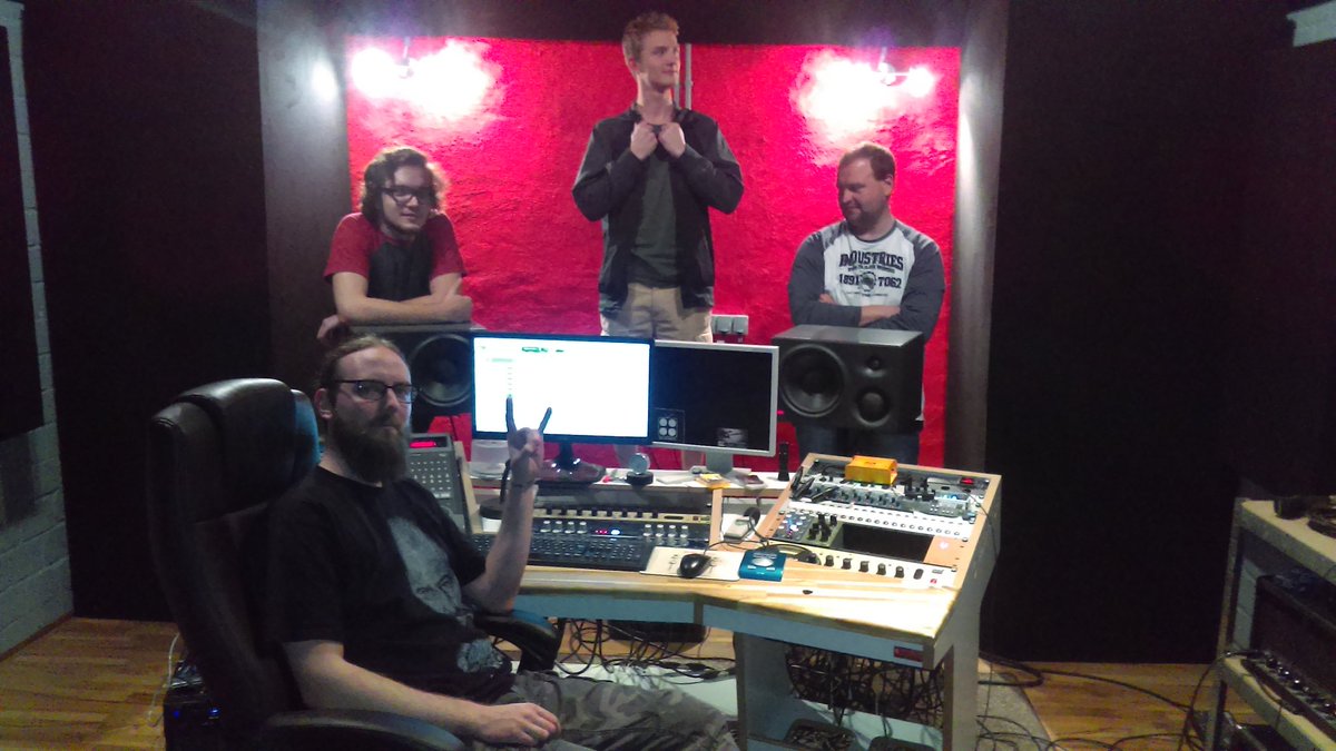 radio_invaders's tweet photo. Recording-Sessions complete
#agermanband #drums #guitar #bass #vocals #recording #record
#localbands https://t.co/RRTFhtGm13