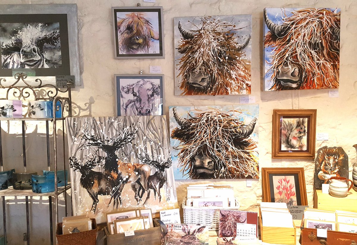 PipOxArt's tweet photo. Just Makers, Ripley#  original artwork by multimedia artist @Pipox. Christmas#designs and 2018# calendars# perfectgifts# and treats. https://t.co/doLQG5MPLZ
