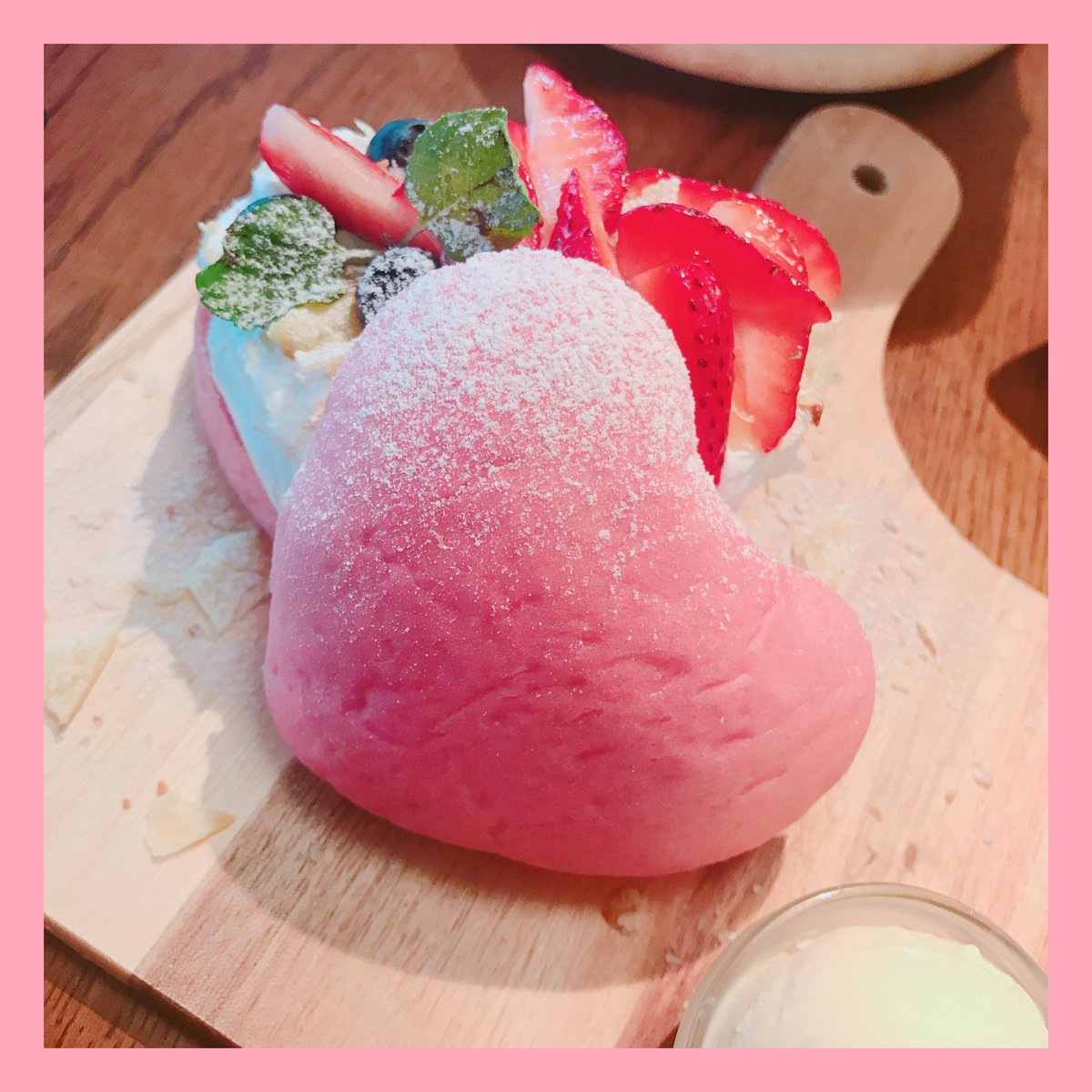 特典会でした😊🎀
Coeurさんのハート型のハンバーガー🍔💓
とても可愛くて美味しかった〜😋💞幸せっ
楽しい時間をありがとうございました☺️✨