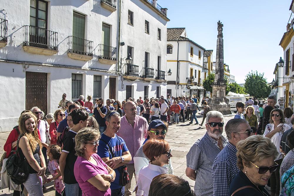 cordoba's tweet photo. #Flora2017
Jornada festiva y de colas para ver los patios
https://t.co/XqKDUBsZnn https://t.co/zo96UtNtTd