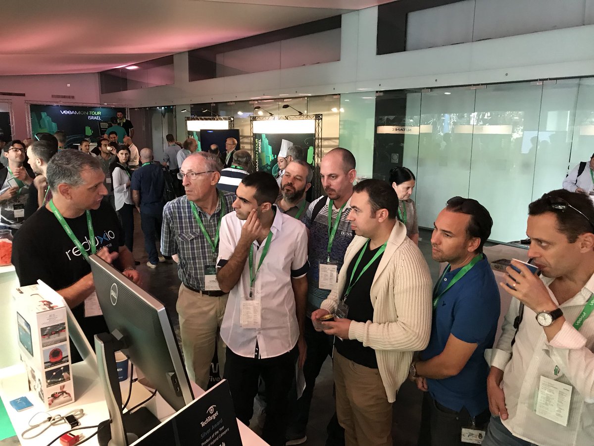 RdxBarak's tweet photo. Ronen Sde Or charming potential customers at #veeamontour https://t.co/sljKkbEUy2