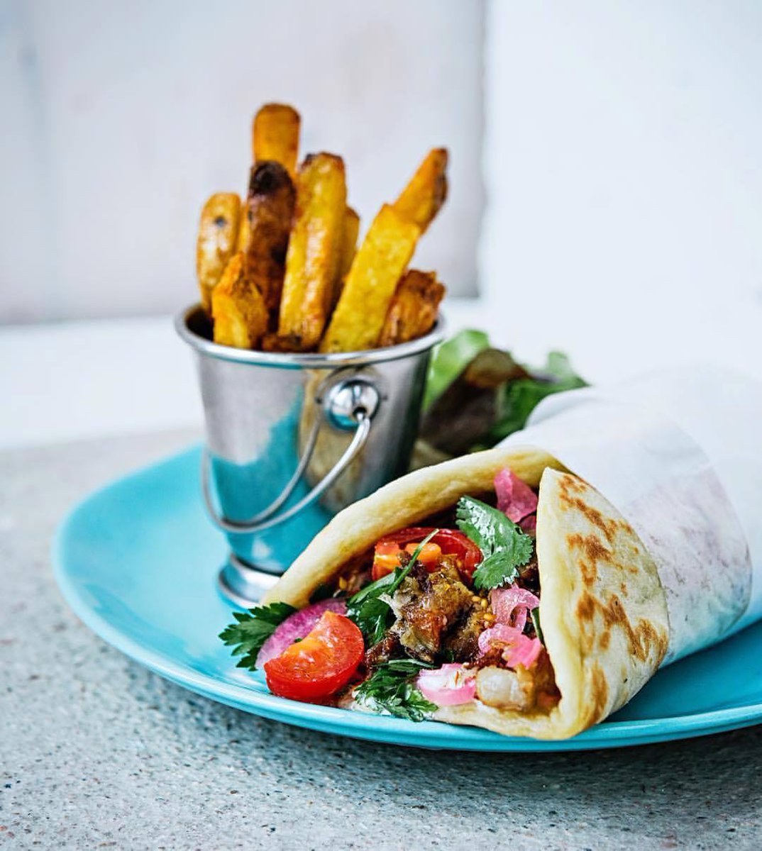 YAYA débarque sur <a href="/Deliveroo/">Deliveroo</a> avec la fameuse Pita Maison !