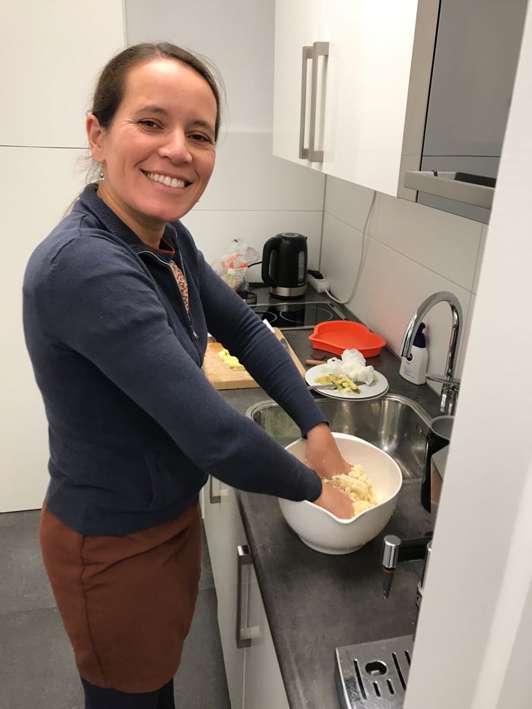 Yum, taart in de maak!

Gefeliciteerd <a href="/valvalg/">Valentin Grabet</a> 

#verjaardag